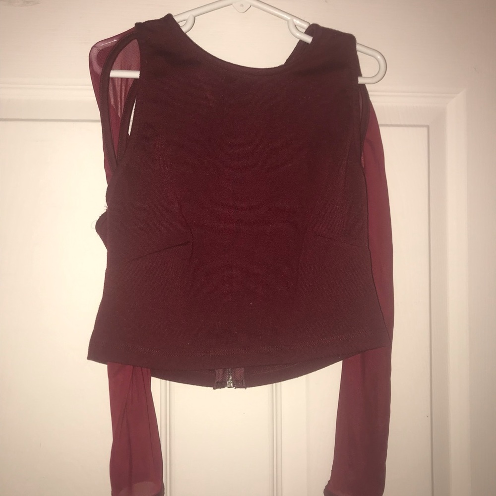 Cut out crop top with mesh sleeves
